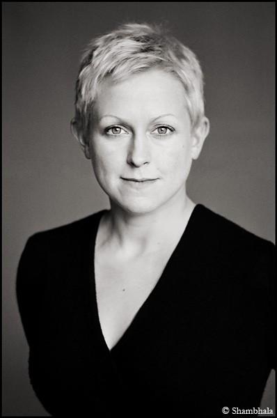 Dr Naomi Paxton